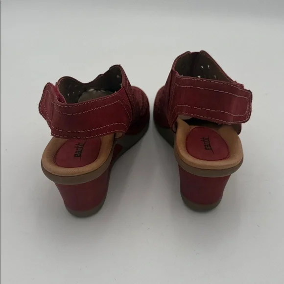 Earth Elegant Red Wedge leather Sandals women 8.5B casual office retro vacation - Picture 3 of 10